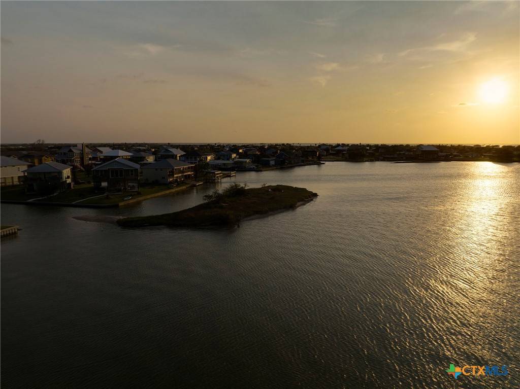 Rockport, TX 78382,121 BUFFLEHEAD LN