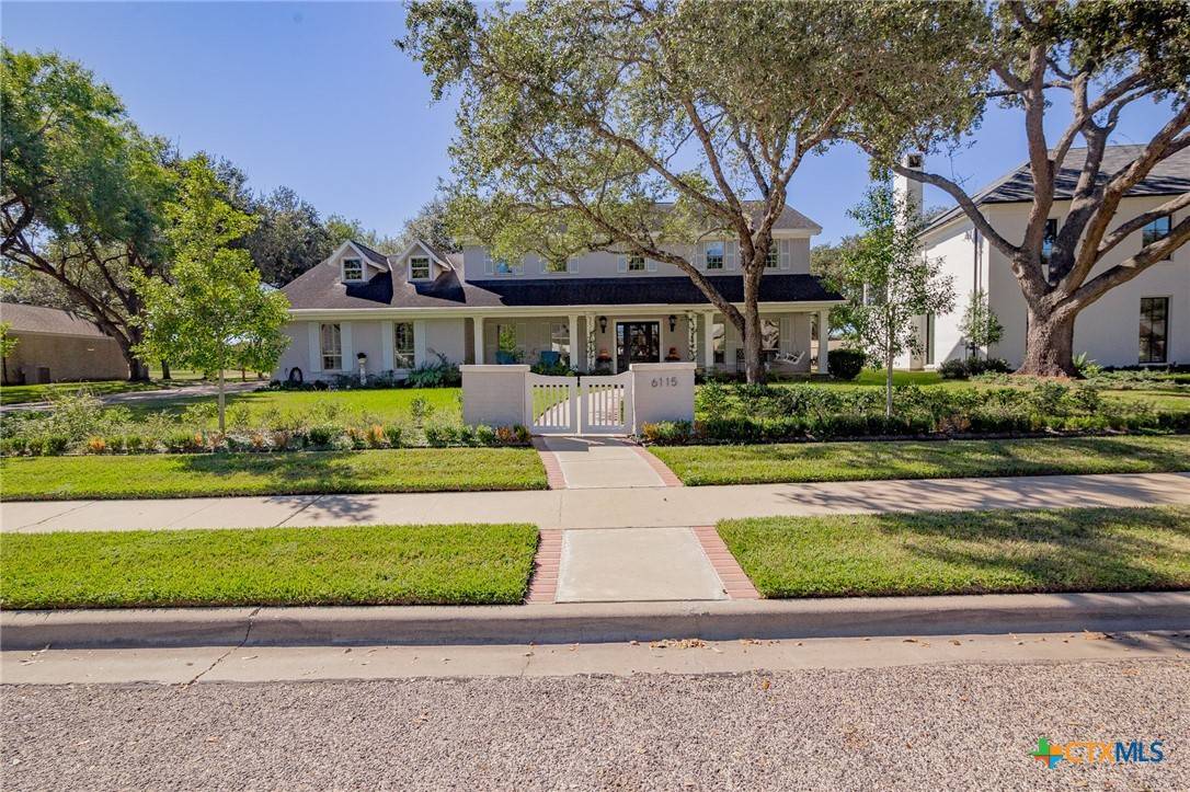 Victoria, TX 77904,6115 Country Club Drive
