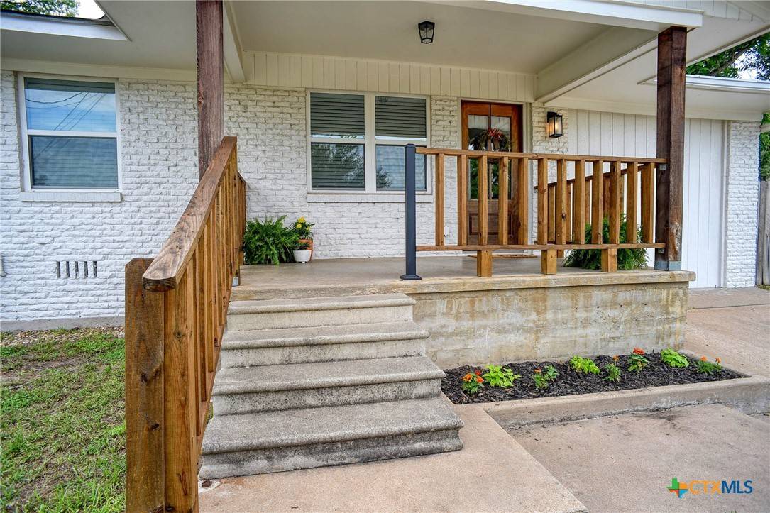 Shiner, TX 77984,416 S Welhausen AVE