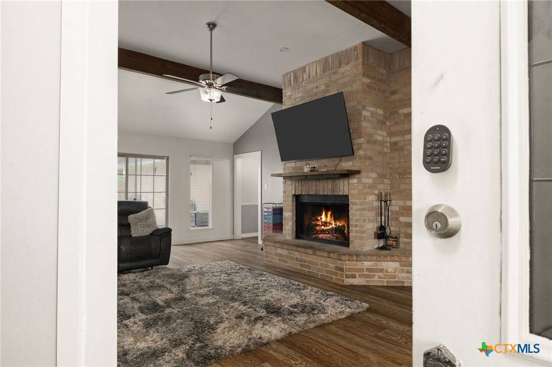 Victoria, TX 77901,402 Teakwood DR