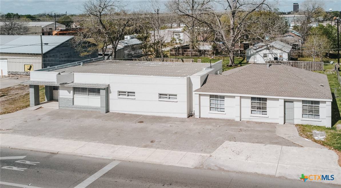Victoria, TX 77901,305 N Laurent ST