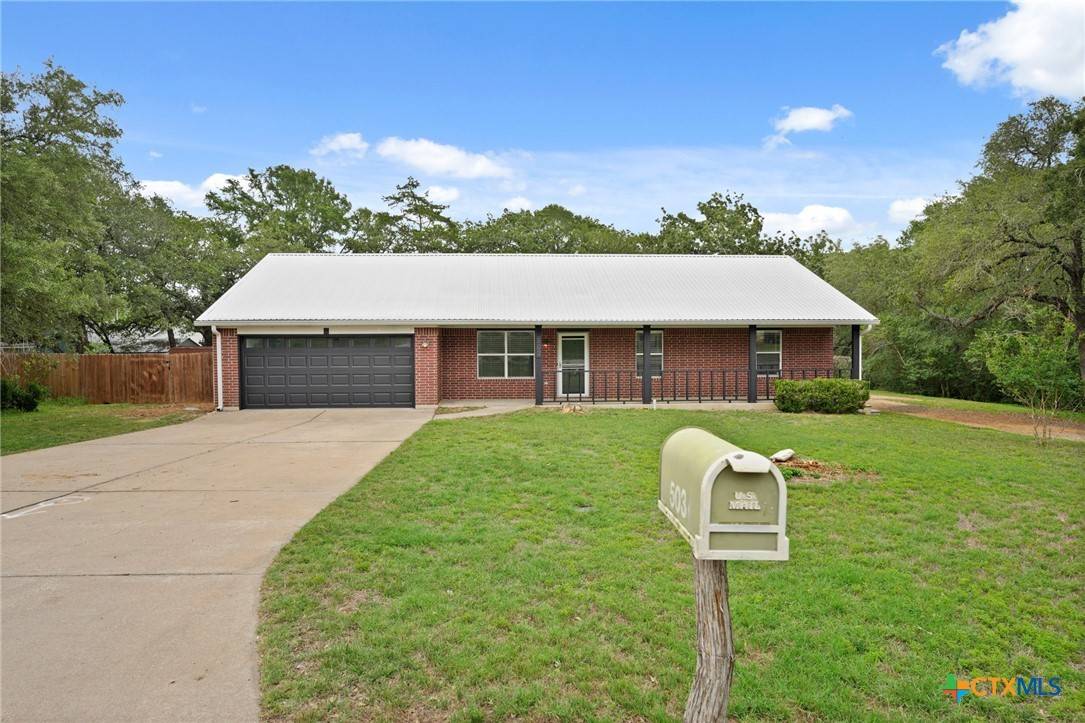 Smithville, TX 78957,503 Pine ST