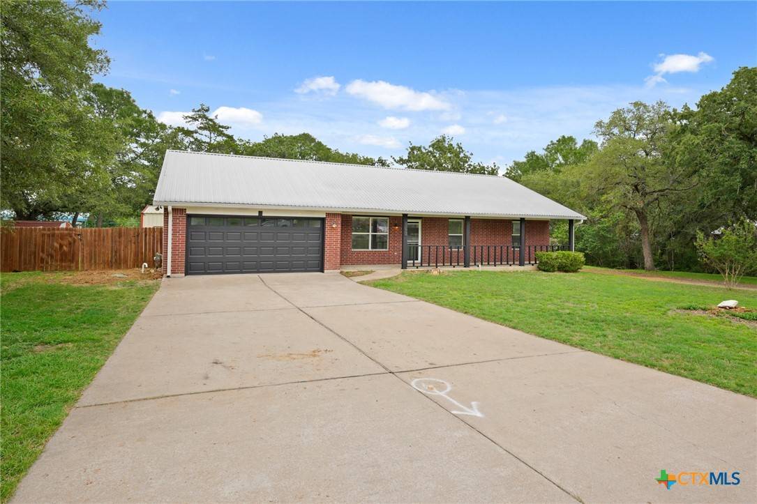 Smithville, TX 78957,503 Pine ST