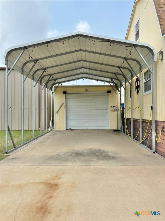 Port O'connor, TX 77982,604 N 14th ST