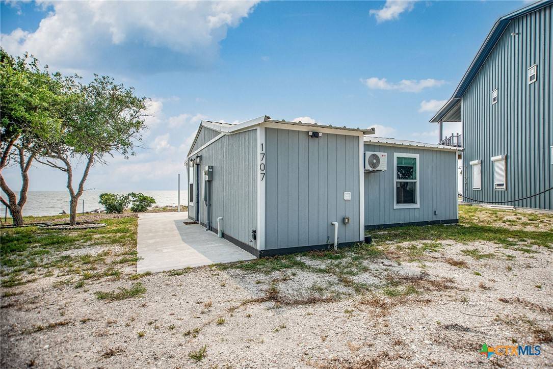 Port Lavaca, TX 77979,1707 N Ocean DR