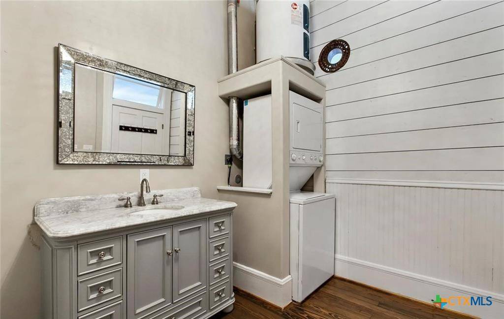 San Marcos, TX 78666,202 N Lbj DR #201