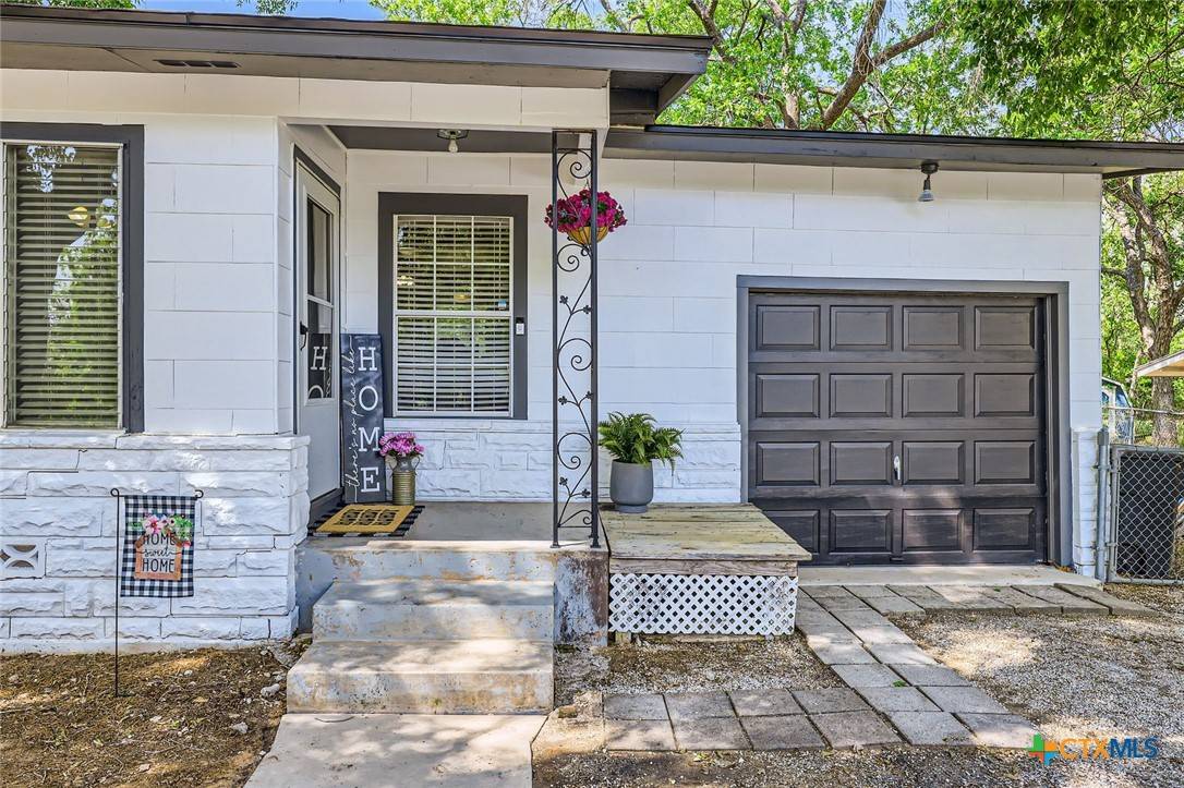 New Braunfels, TX 78130,258 S Live Oak AVE