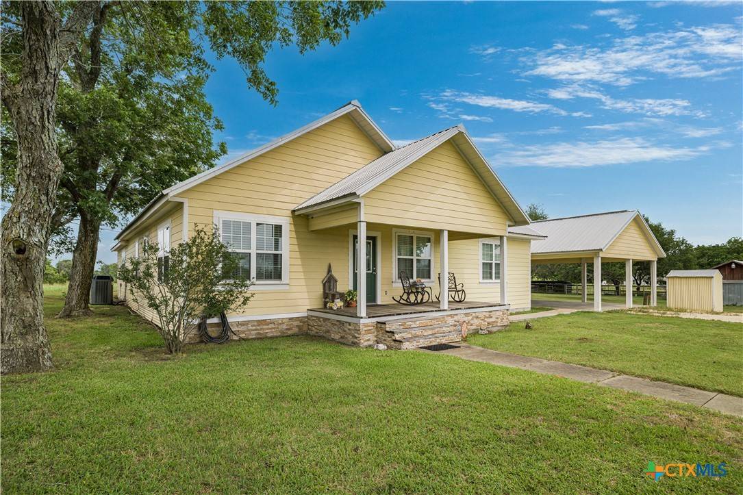 Shiner, TX 77984,124 County Road 356b
