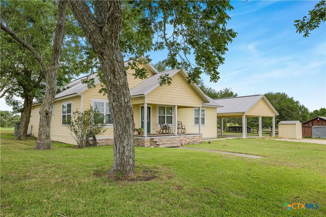 Shiner, TX 77984,124 County Road 356b