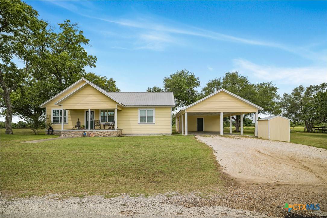 Shiner, TX 77984,124 County Road 356b