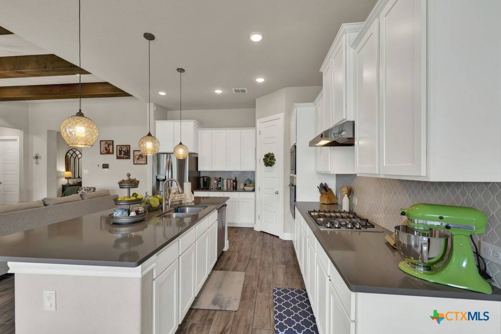 New Braunfels, TX 78132,920 Carriage LOOP