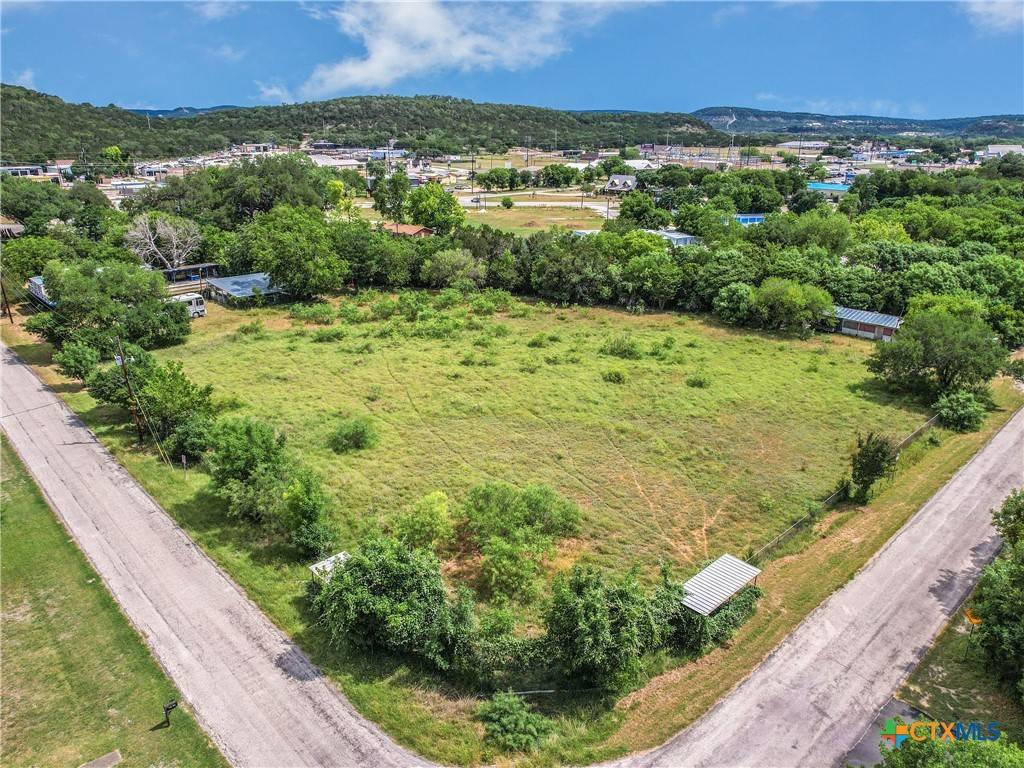 New Braunfels, TX 78132,201 Oak DR