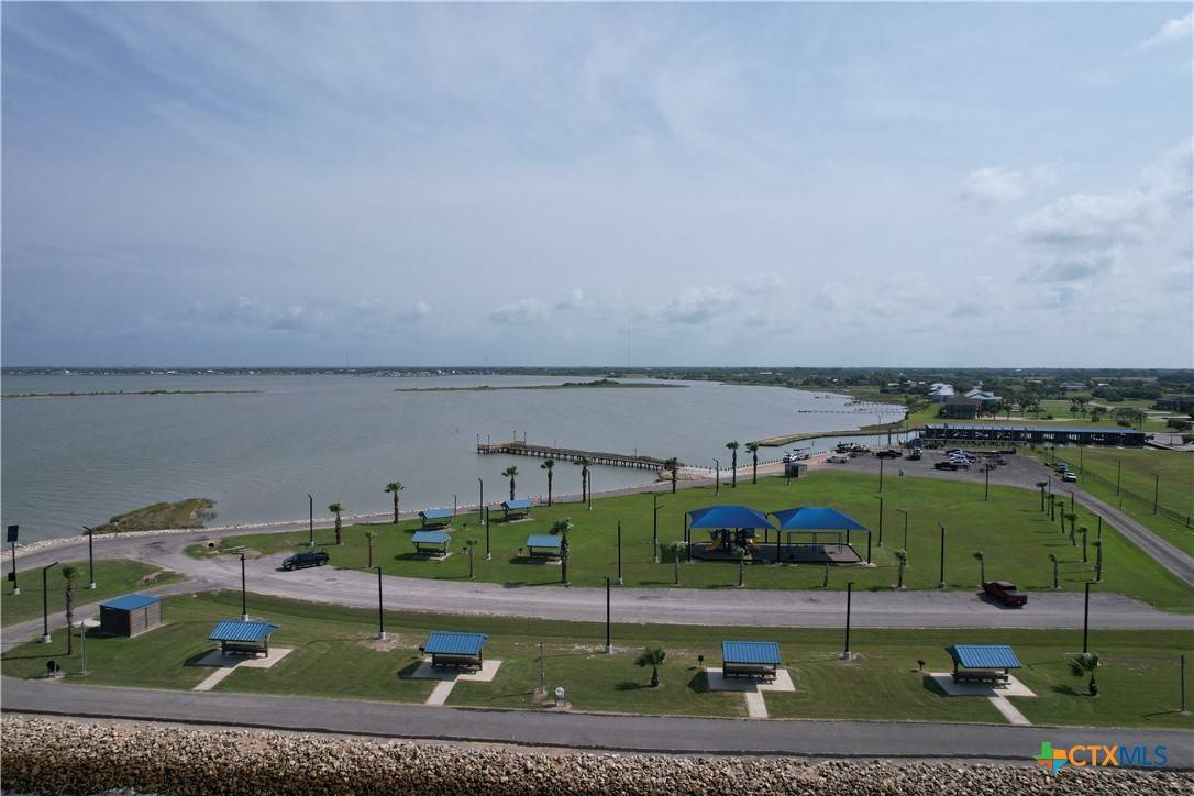 Seadrift, TX 77983,215 Swan Point Lndg