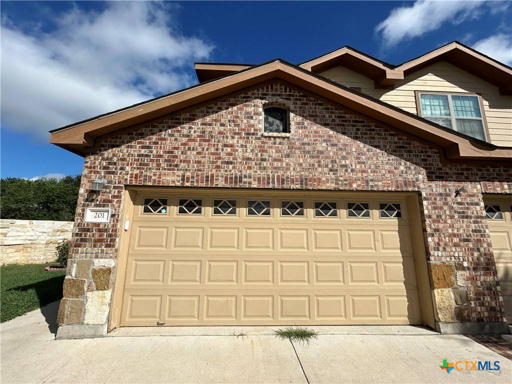 New Braunfels, TX 78130,201 Anne Louise DR