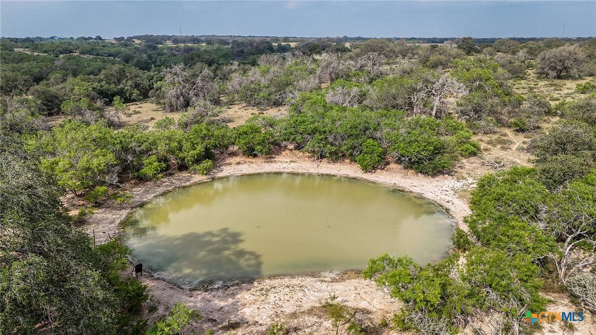 Elmendorf, TX 78112,000 No Name