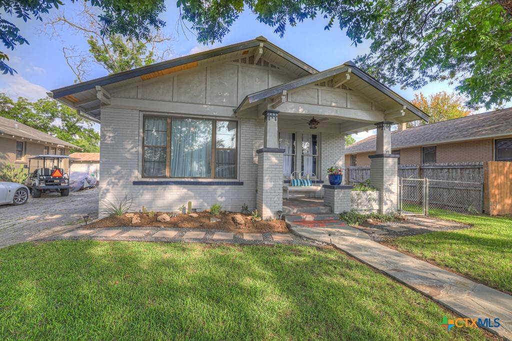 New Braunfels, TX 78130,8 Herry CT