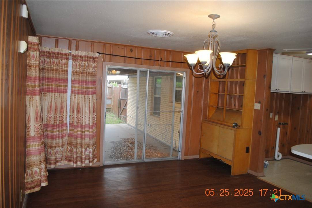 Temple, TX 76501,106 E Young AVE