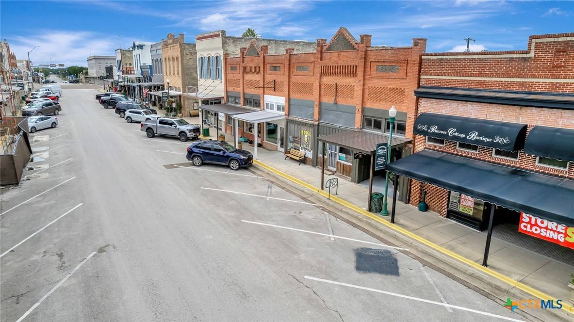 Cuero, TX 77954,136 E Main ST