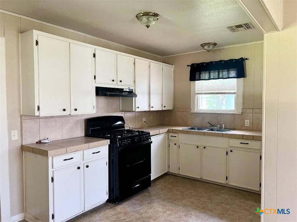 Edna, TX 77957,210 Sample ST