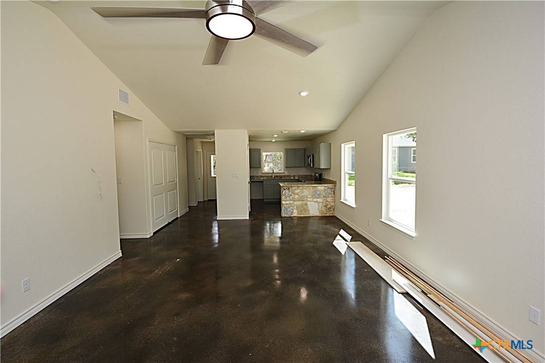 Spring Branch, TX 78070,521 Lariat PASS