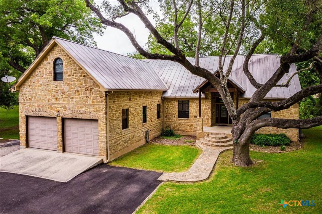 Seguin, TX 78155,302 Guadalupe River DR