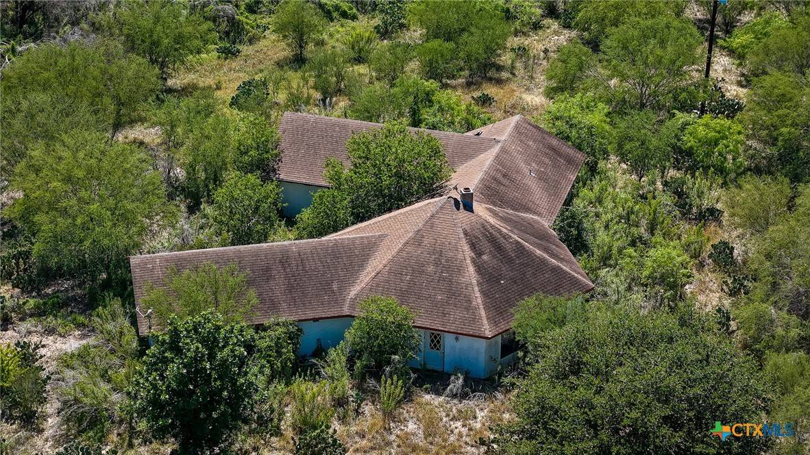 Three Rivers, TX 78071,6266 Highway 281