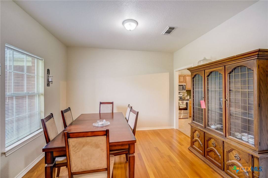 La Grange, TX 78963,1495 Makinson RD
