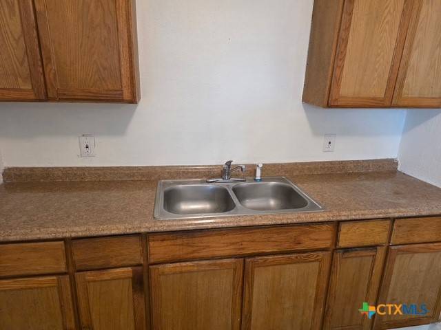 Seguin, TX 78155,702 San Antonio AVE #4