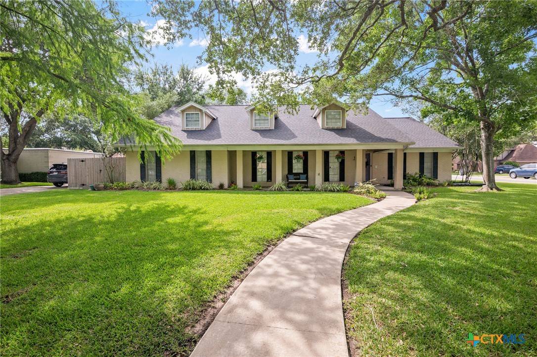 Victoria, TX 77904,407 Pasadena DR