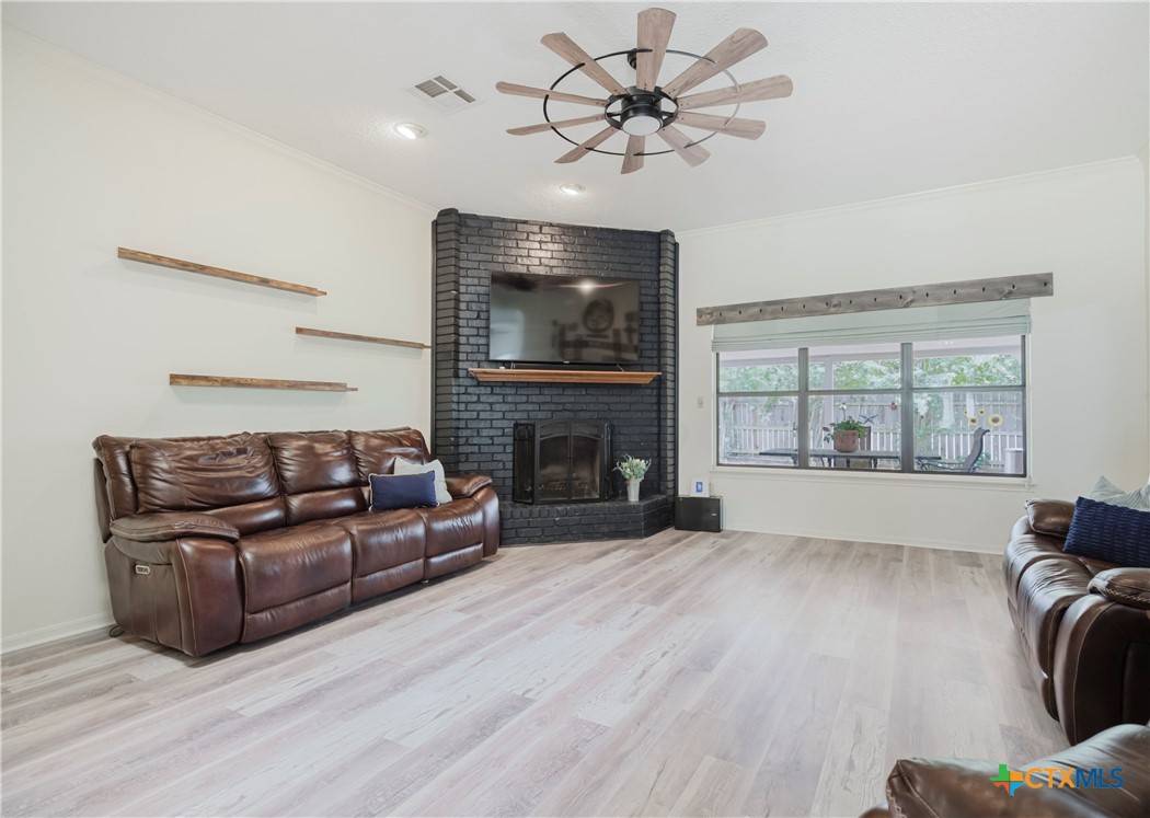 Belton, TX 76513,1012 Pin Oak DR