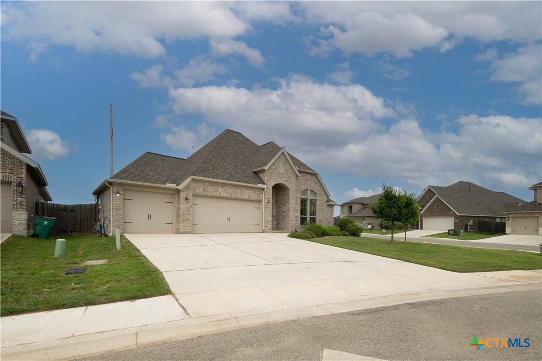 Seguin, TX 78155,1900 Edgecreek