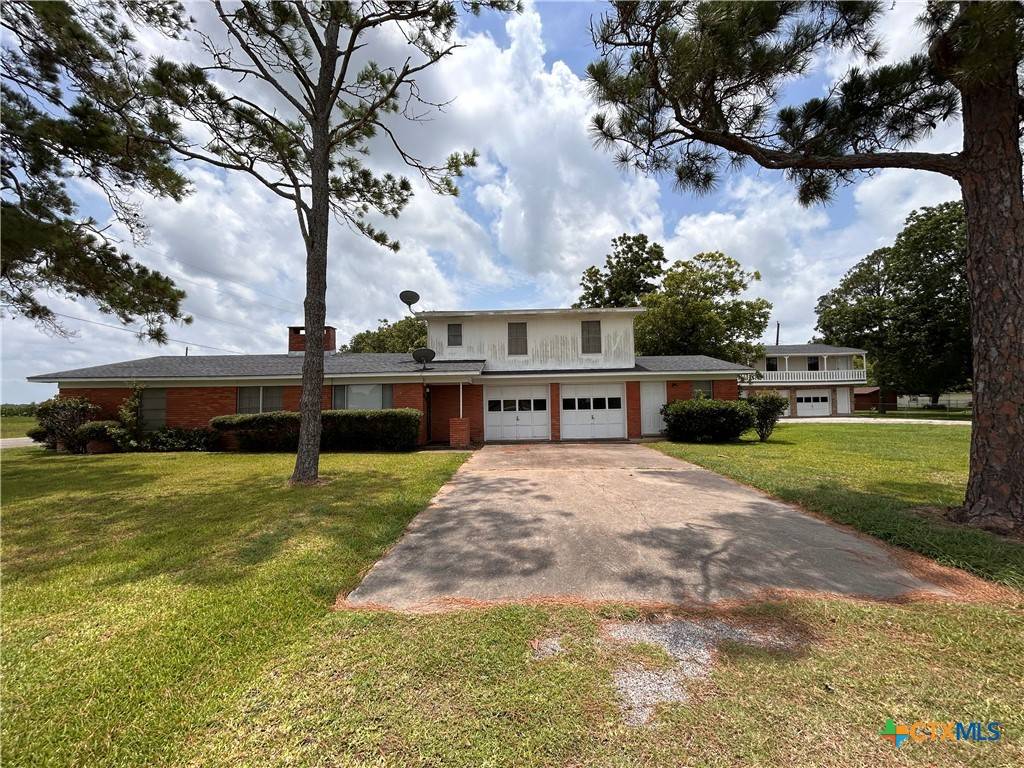 Edna, TX 77957,614 Apollo DR