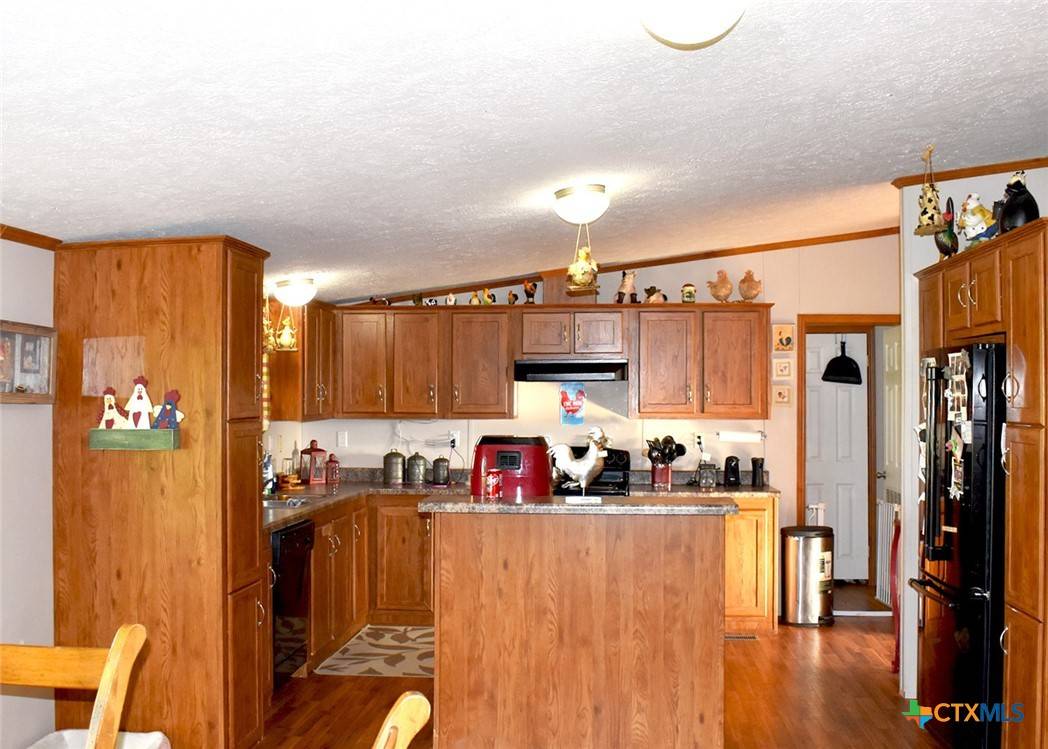 Shiner, TX 77984,443 County Road 280