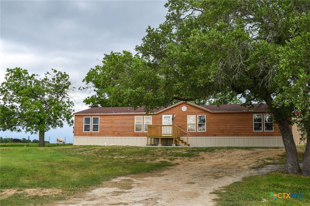 Shiner, TX 77984,443 County Road 280