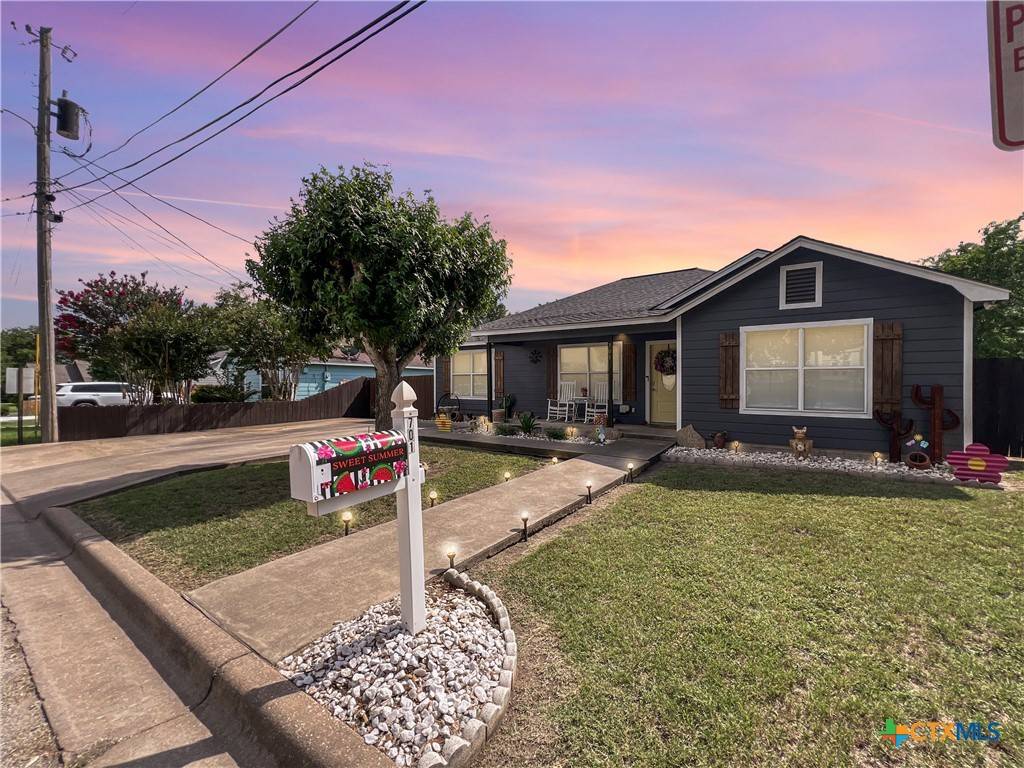 Gonzales, TX 78629,701 Clark ST