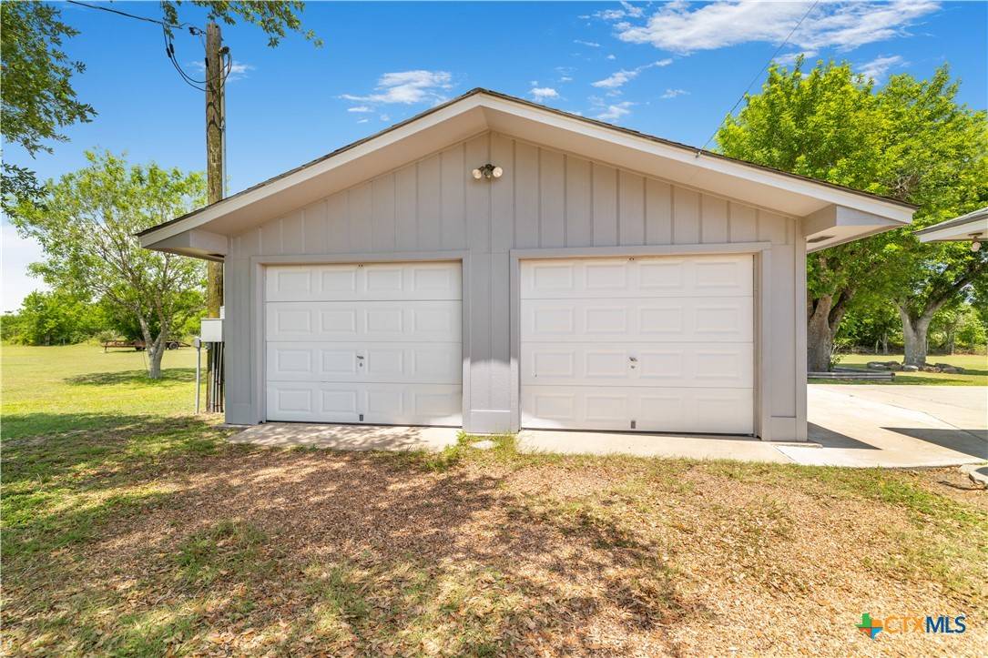 Moulton, TX 77975,2460 N State Highway 95