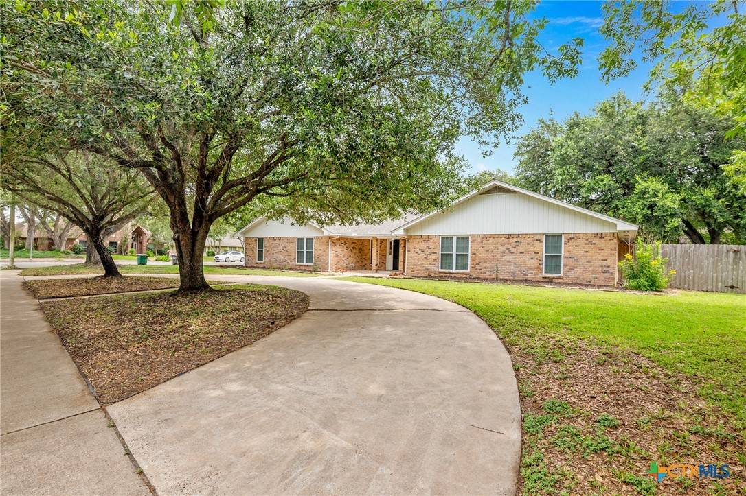 Victoria, TX 77904,308 Woodway DR
