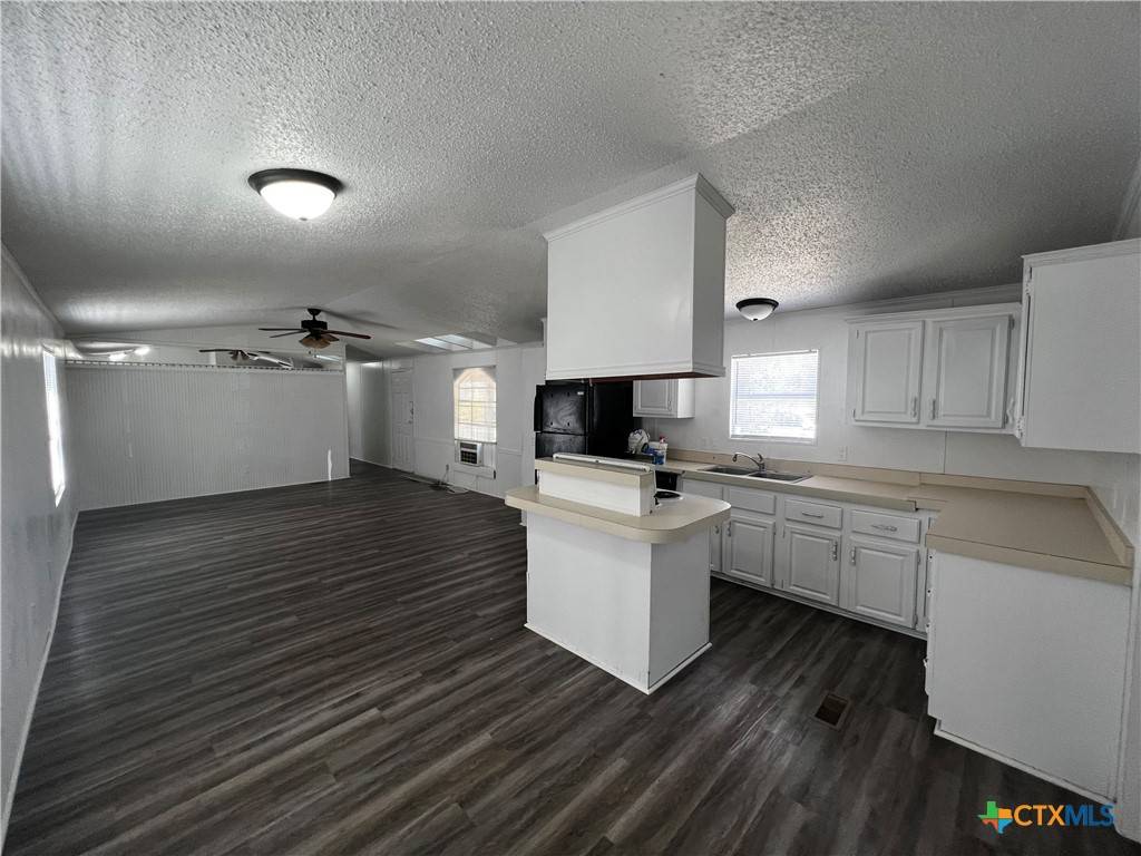 San Marcos, TX 78666,1405 Harris Hill RD