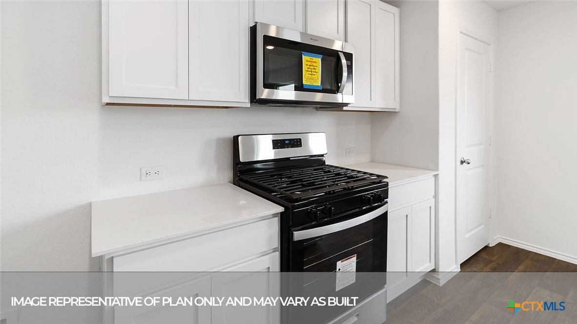 Seguin, TX 78155,324 COTTONMOUTH LN