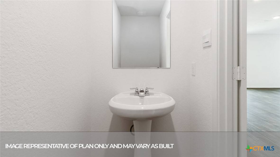 Seguin, TX 78155,324 COTTONMOUTH LN