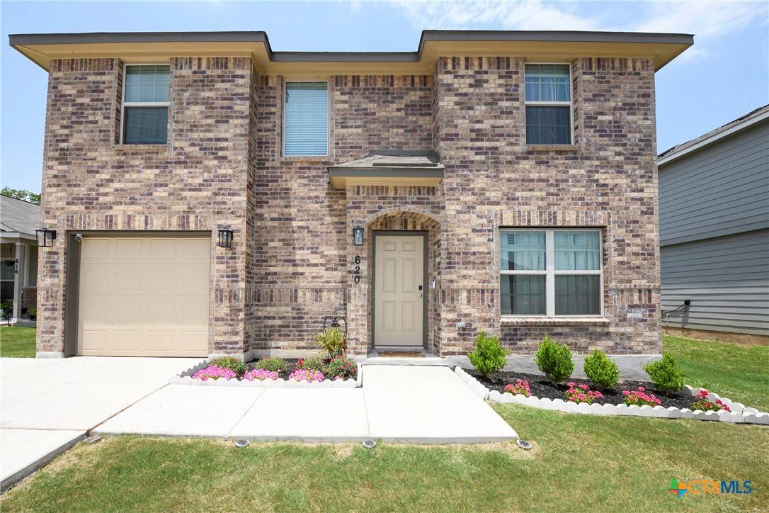 Seguin, TX 78155,620 Saxon ST