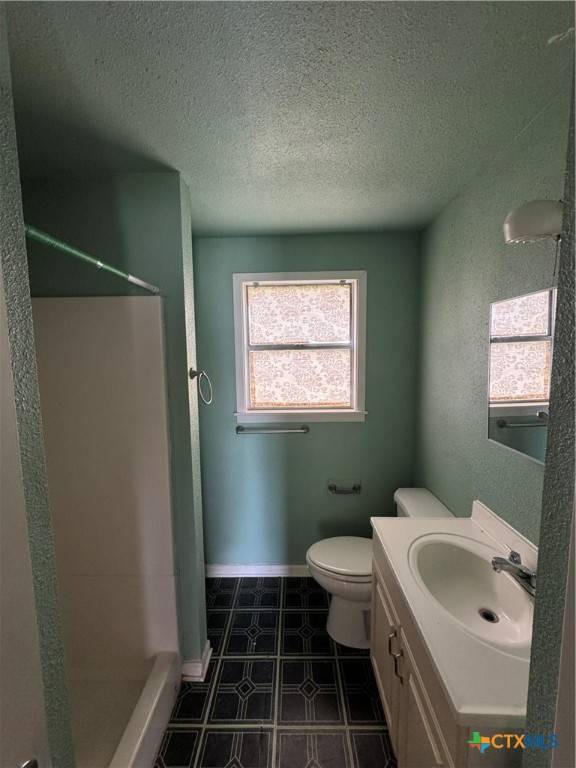 Cuero, TX 77954,503 W Broadway ST