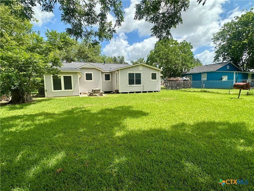 Victoria, TX 77901,1405 E Virginia AVE