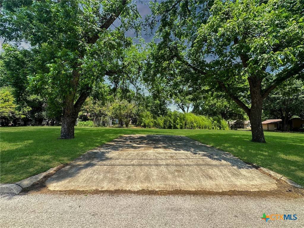 New Braunfels, TX 78130,922 Booneville AVE