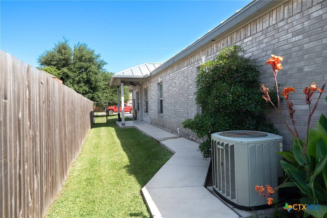 New Braunfels, TX 78130,225 Anne Louise DR