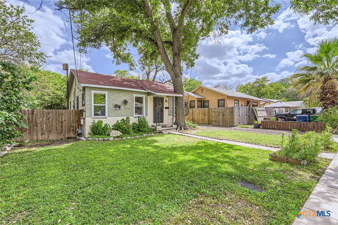 San Antonio, TX 78201,2122 W Hermosa DR