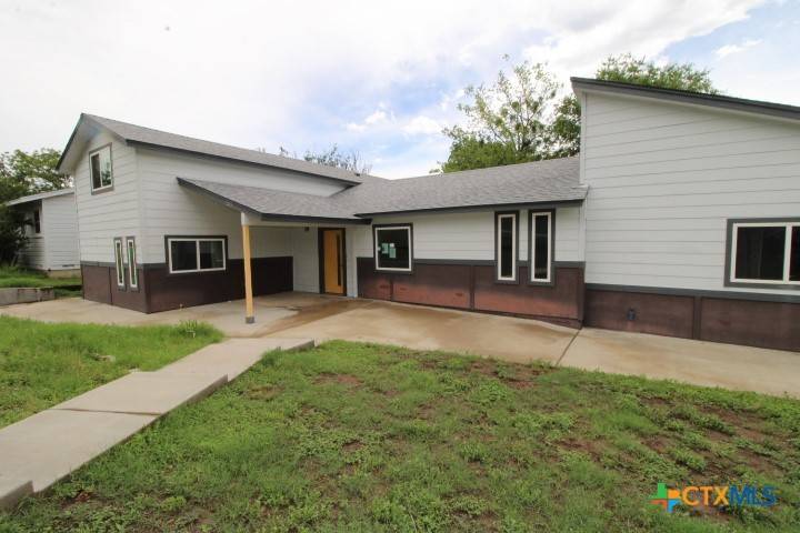 Lampasas, TX 76550,203 N Spring ST