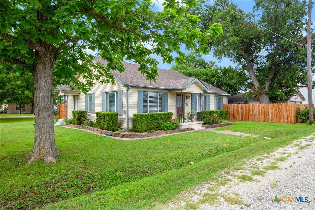 Thrall, TX 76578,102 E Stiles ST