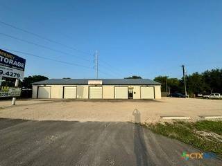 Mcqueeney, TX 78123,10229 FM 725