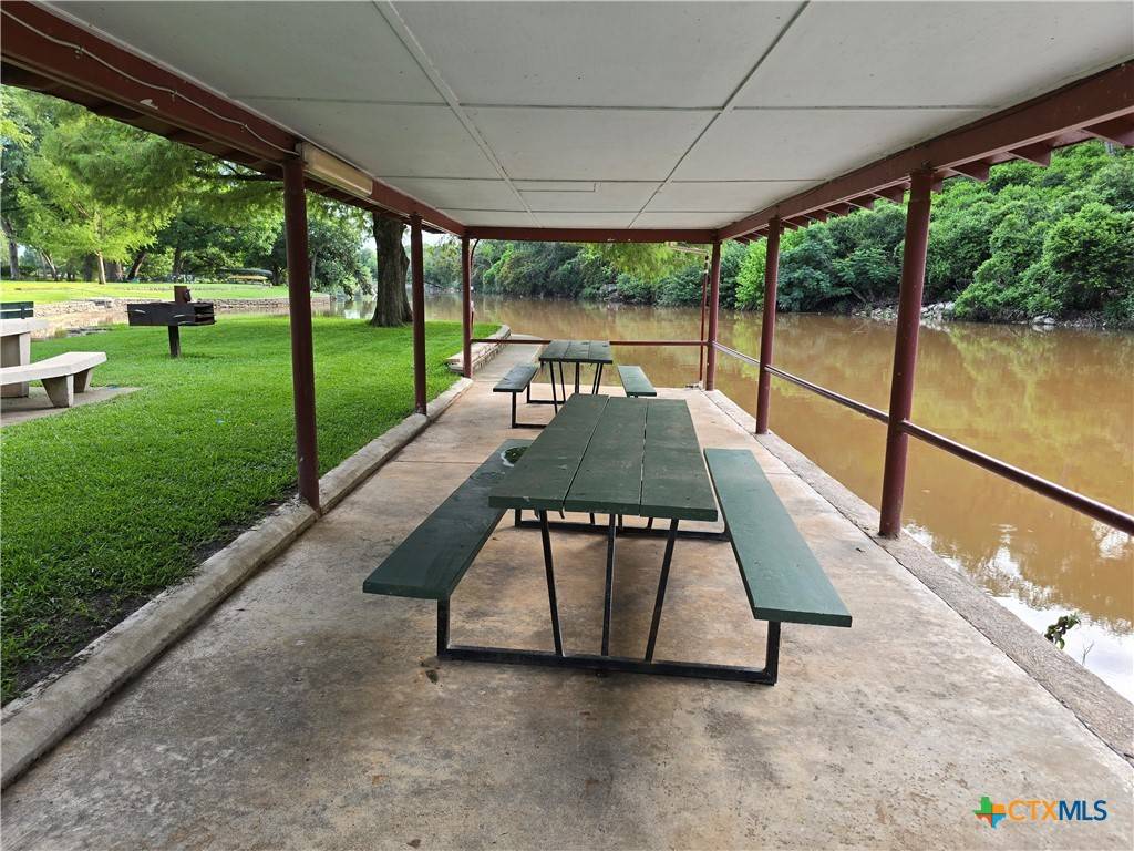 New Braunfels, TX 78130,1070 Hayselton AVE